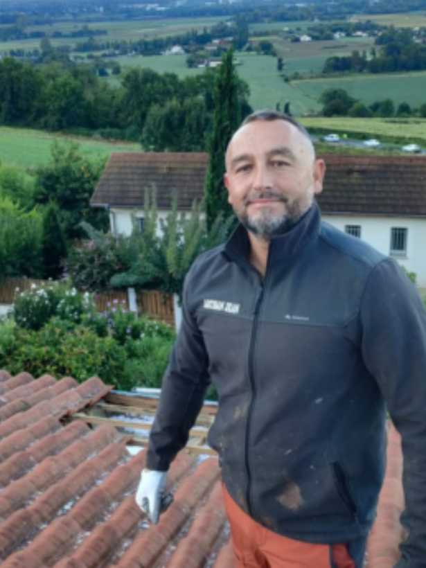 Ne réparez plus l'irréparable : Passez à une toiture neuve et garantie 50 ans à Grenoble et en Isère !